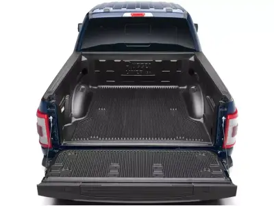 Rugged Liner  - Bedliner Rugged Liner Bajo Riel de 5' 5 Para F-150 / Lobo 21-24 Crew Cab