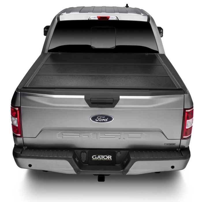 Undercover - Tapa plegable Gator de 6.5' para Silverado / Sierra 1500 14-18 Reg Cab