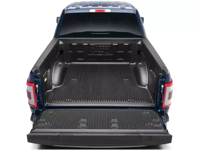 Rugged Liner  - Bedliner Rugged Liner Bajo Riel de 5' 7 Para Ram 1500 New Body 19-24 Crew Cab