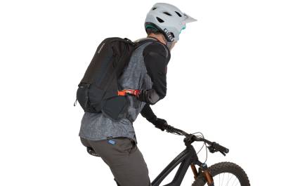 Thule - Mochila de hidratación Thule Rail 12L Pro Negra - Image 9