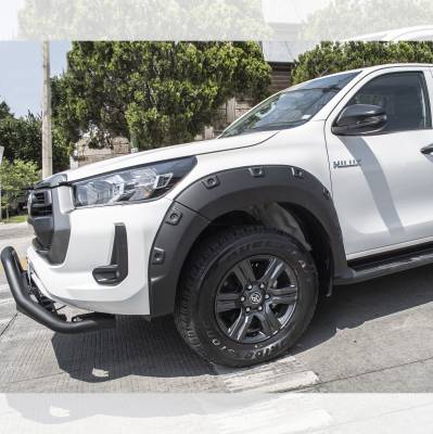 Go Rhino - Cantoneras Big Country Toyota Hilux 21-23 *D* - Image 1