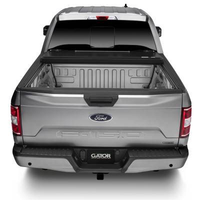 Undercover - Tapa plegable Gator de 6.5' para Silverado / Sierra 1500 14-18 Reg Cab - Image 3