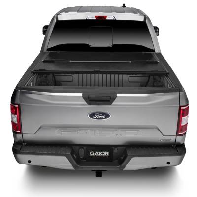 Undercover - Tapa plegable Gator de 6.5' para Silverado / Sierra 1500 14-18 Reg Cab - Image 2