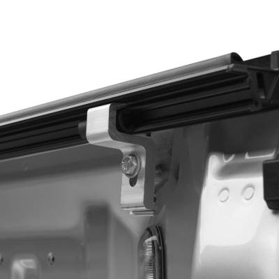 Undercover - Tapa plegable Gator de 6.5' para Silverado / Sierra 1500 14-18 Reg Cab - Image 8