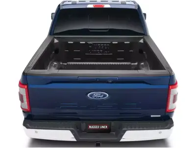 Rugged Liner  - Bedliner Rugged Liner Bajo Riel de 5' 5 Para F-150 / Lobo 21-24 Crew Cab - Image 4