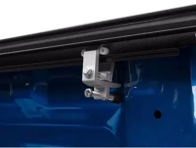 Retrax - Tapa Retractil RetraxOne Trax Rail 5.8' para Silverado / Sierra 1500 14-18 - Image 10